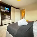 Stylish Stay In Vibrant Salford, Manchester!